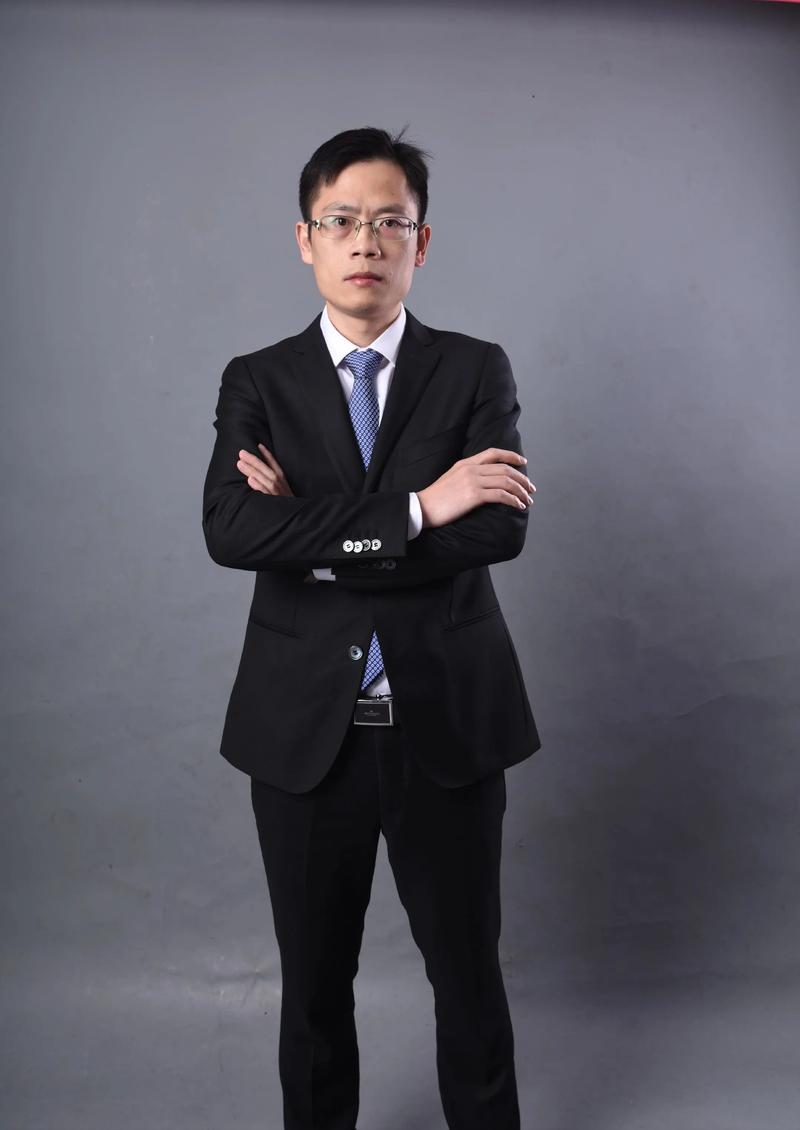 杨小琦 灯光与音效负责人